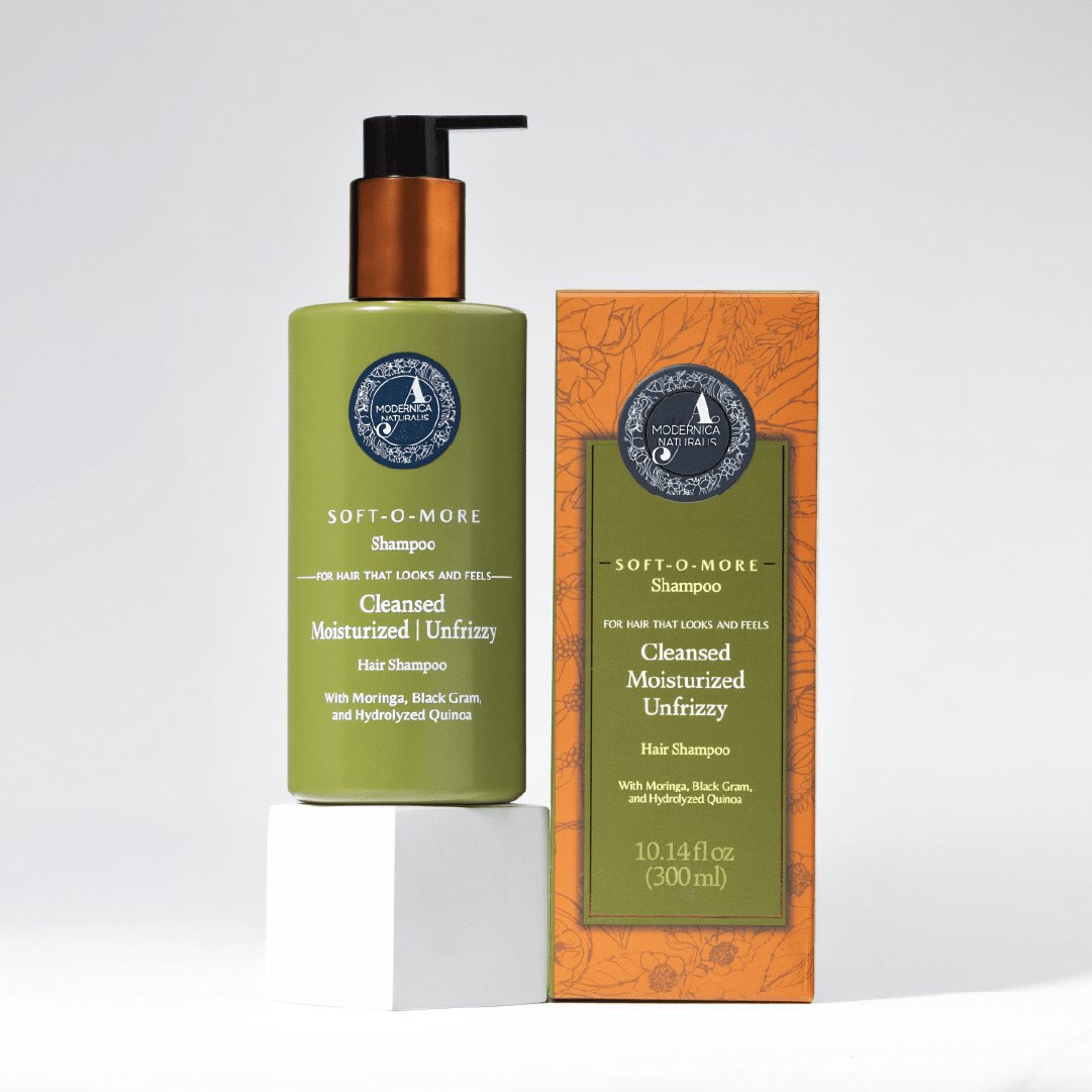 Soft-O-More 洗髮精 — 潔淨、保濕，並改善乾燥、黯淡、受損或老化髮質的外觀 - 超保濕配方蘊含 辣木 (Moringa)、積雪草 (Gotu Kola) 與 黑扁豆 (Black Gram)。適合受損、毛躁髮質的極致修護洗髮精。
